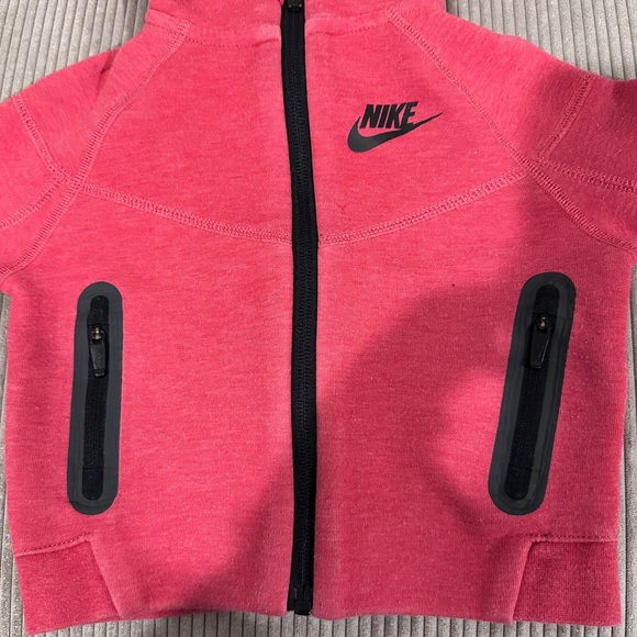 Nike Baby/Toddler Tracksuit - Picture 4 of 13